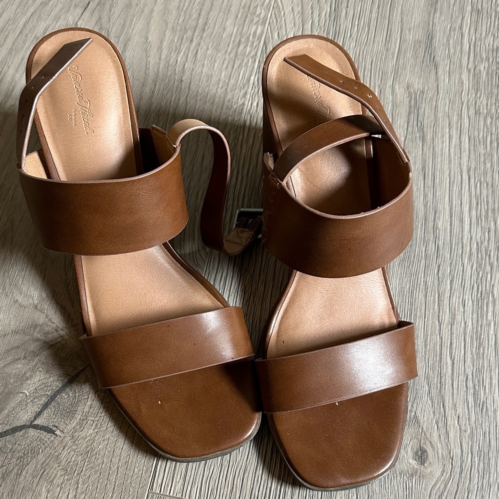 Universal Thread Brown Block Heeled Sandals